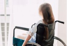 Инвалидная коляска для детей: особенности выбора и рекомендации родителям