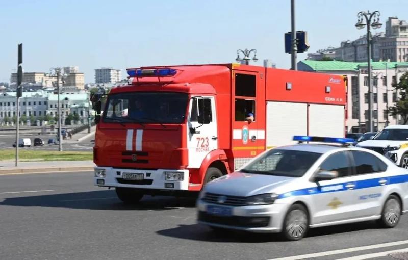 Сотрудник МЧС, спешивший на пожар, ранен при ударе дрона ВСУ в Горловке