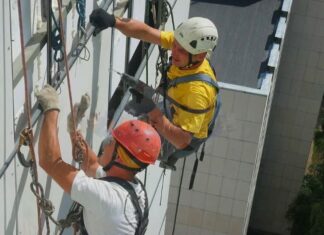 Услуги промышленных альпинистов: эффективное решение для высотных работ