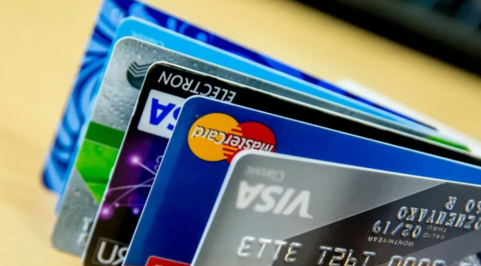 Бесплатные кредитные карты: обзор лучших предложений и условия использования