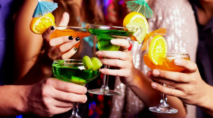 Как выбрать алкоголь для вечеринки: советы и рекомендации
