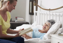 Ночная сиделка: особенности работы и обязанности