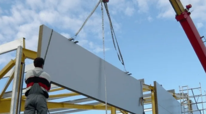 Где используются сэндвич-панели