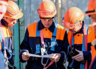 Обеспечение промышленной безопасности: защита сотрудников и производства промышленная безопасность компании