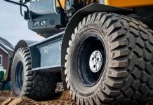 Шины для спецтехники: виды, особенности и критерии выбора