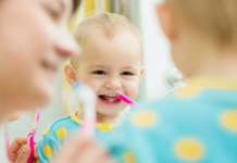 Забота о зубах с первых дней