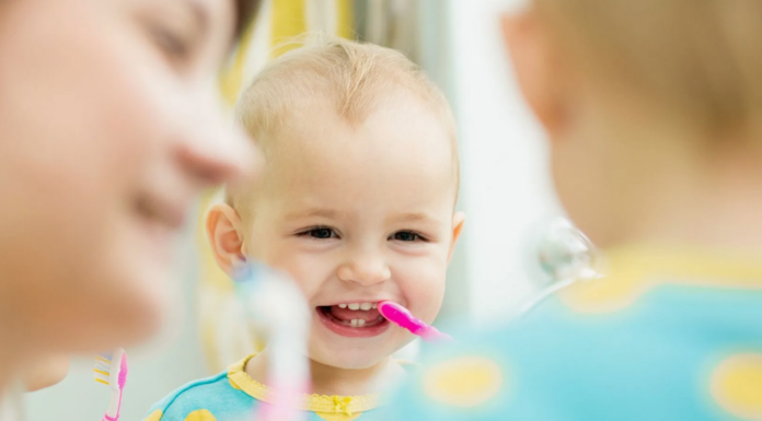 Забота о зубах с первых дней
