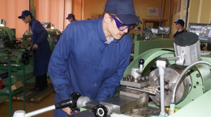 Будущее в металле: обучение по специальности «Технология машиностроения»