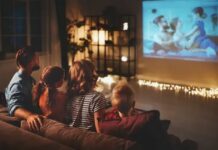 Что посмотреть вечером всей семьей: идеи от ГидОнлайн