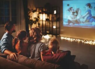 Что посмотреть вечером всей семьей: идеи от ГидОнлайн