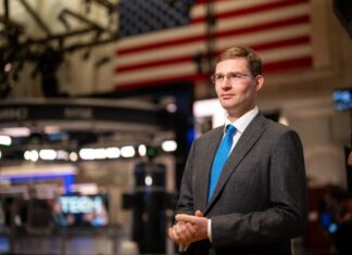 Тимур Турлов: предприниматель, меняющий финтех и социальные проекты