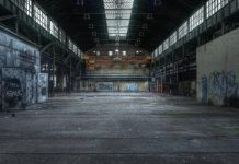 14-летний школьник четвёртый день лежит в коме после прогулки по заброшке в Ялте