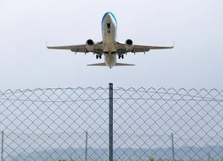 Аэропорт в Вашингтоне закрыли на вылет самолётов после стрельбы у Белого дома