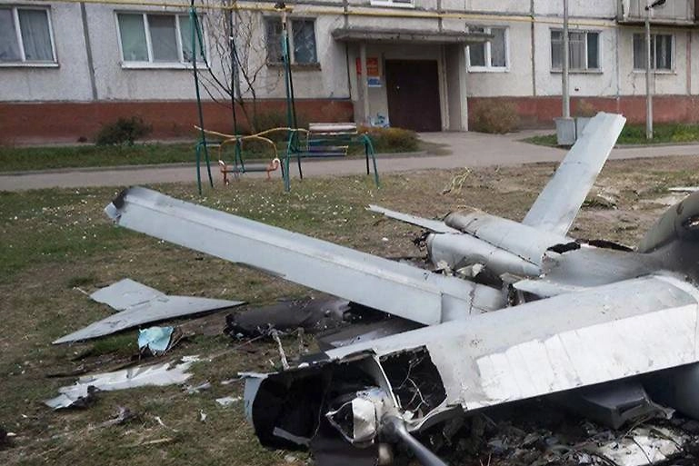 Частные дома повреждены в Славянском районе Кубани из-за атаки БПЛА