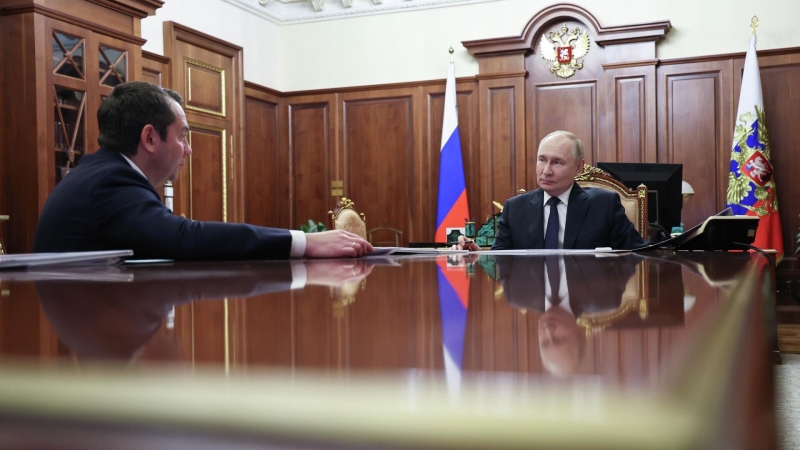 Чибис сообщил Путину, что конкуренция за мировую Арктику растет