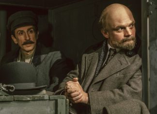 «Паскудные карикатуры»: что не так с сериалом Кончаловского?