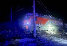 Посторонний предмет мог вызвать сход поезда с рельсов в Иркутской области