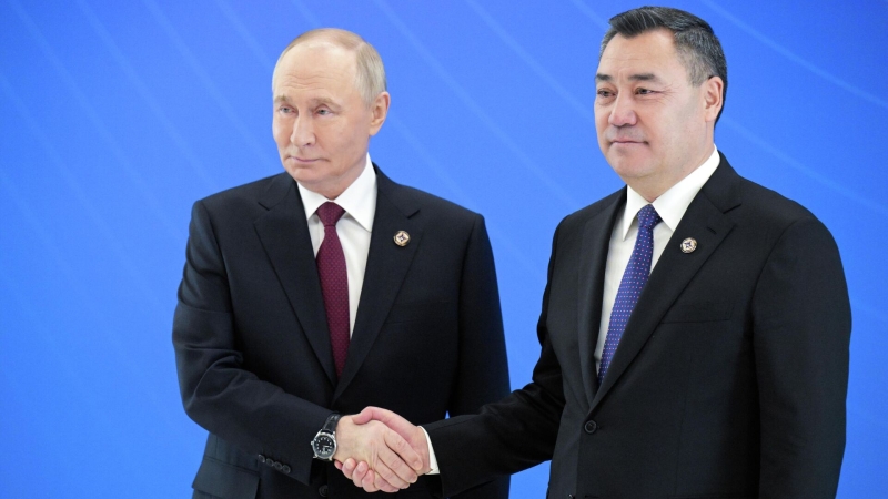 Путин принимает участие в заседании саммита ОДКБ в расширенном составе