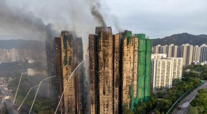 Смертоносный пожар в Гонконге унёс уже свыше полусотни жизней