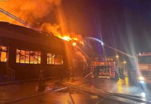 Сотрудник МЧС и мирный житель пострадали при атаке БПЛА по белгородской Короче