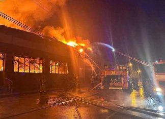 Сотрудник МЧС и мирный житель пострадали при атаке БПЛА по белгородской Короче