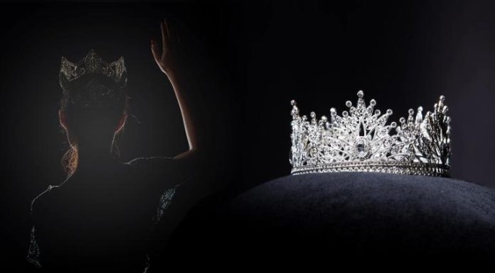 В Гватемале разбилась на мотоцикле 15-летняя королева красоты