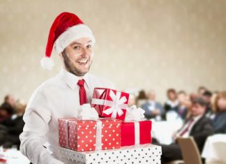 Как подобрать деловые подарки к новогодним праздникам: руководство для бизнеса