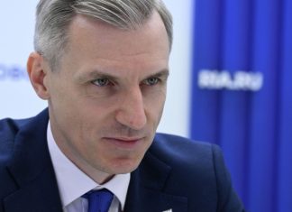 Анохин принял участие в заседании комиссии по социально-трудовым отношениям