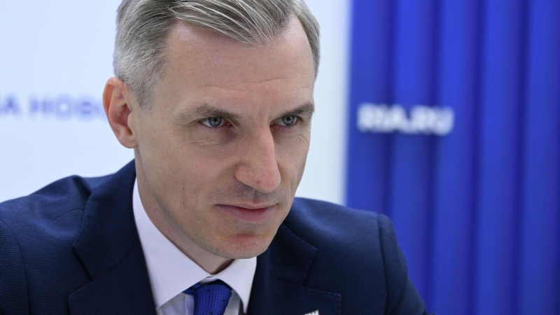 Анохин принял участие в заседании комиссии по социально-трудовым отношениям