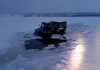 Двух рыбаков спасли в Татарстане после провала вездехода под лёд на Каме