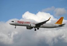 Летевший из Москвы в Анталью борт совершил вынужденную посадку из-за непогоды