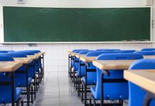 Онлайн-уроки и дежурные детсадовские группы появились в Орле после атаки ВСУ на ТЭК