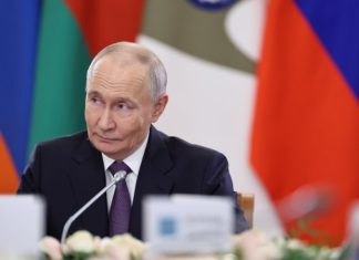 Путин и лидеры стран СНГ осмотрели сокровища Эрмитажа