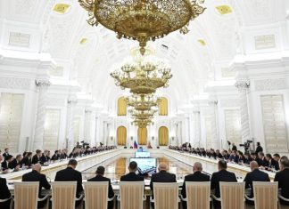 Путин отметил масштаб задач в сфере кадров