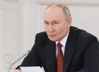 Путин рассказал о работе над Общенациональной программой подготовки кадров
