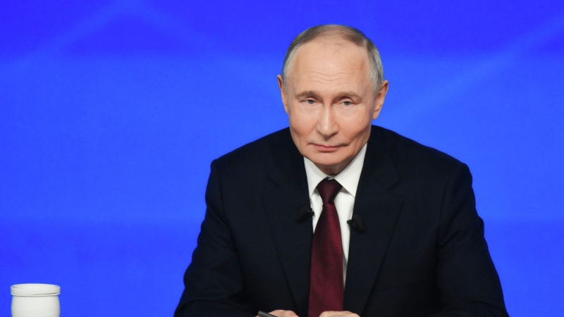 Путин стал человеком года по версии россиян, показал опрос