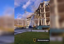 SHOT: Шторм в центральной и южной России повалил деревья и остановил транспорт