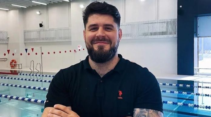 Следователи не нашли угроз или записки в телефоне пропавшего пловца Свечникова