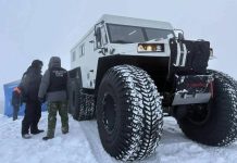 В Якутске два человека погибли, провалившись под лёд