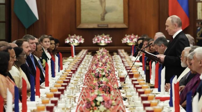 Визит Путина в Индию завершился