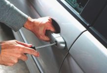 Профессиональное вскрытие автомобильных замков: без повреждений и быстро