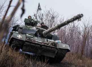 Беженка рассказала, как ВСУ заварили люки своим танкистам, и те сгорели заживо