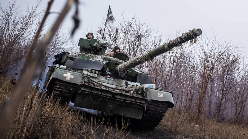 Беженка рассказала, как ВСУ заварили люки своим танкистам, и те сгорели заживо