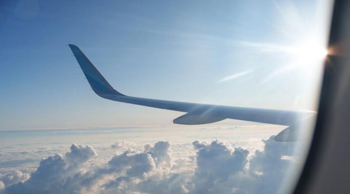 Пассажиры южнокорейского рейса пострадали из-за возгорания пауэрбанка в небе