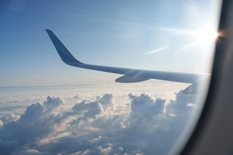 Пассажиры южнокорейского рейса пострадали из-за возгорания пауэрбанка в небе