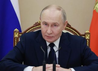 Путин поручил повысить эффективность управления технологической политикой