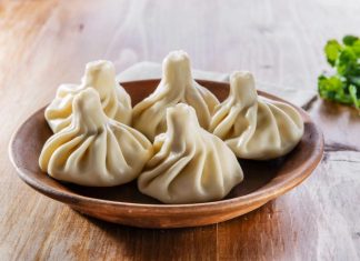 Ресторан «Хачапури и вино» доставил россиянке хинкали со стеклом