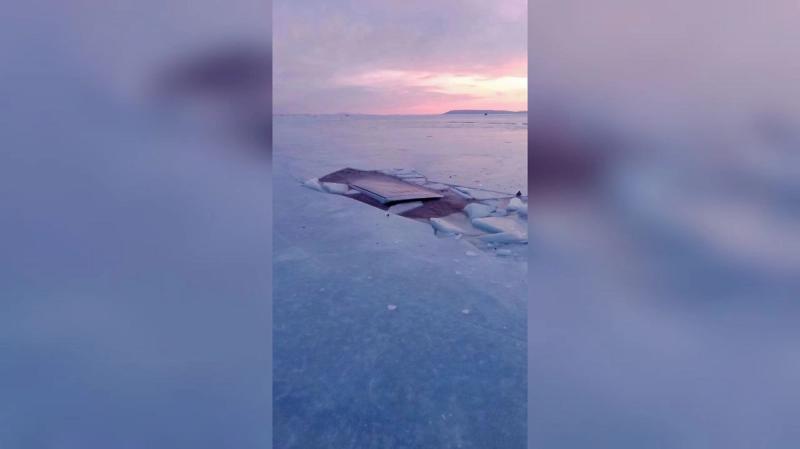 В Приморском крае за сутки ушли под лёд пять автомобилей