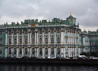 В здании Эрмитажа в Петербурге произошло короткое замыкание