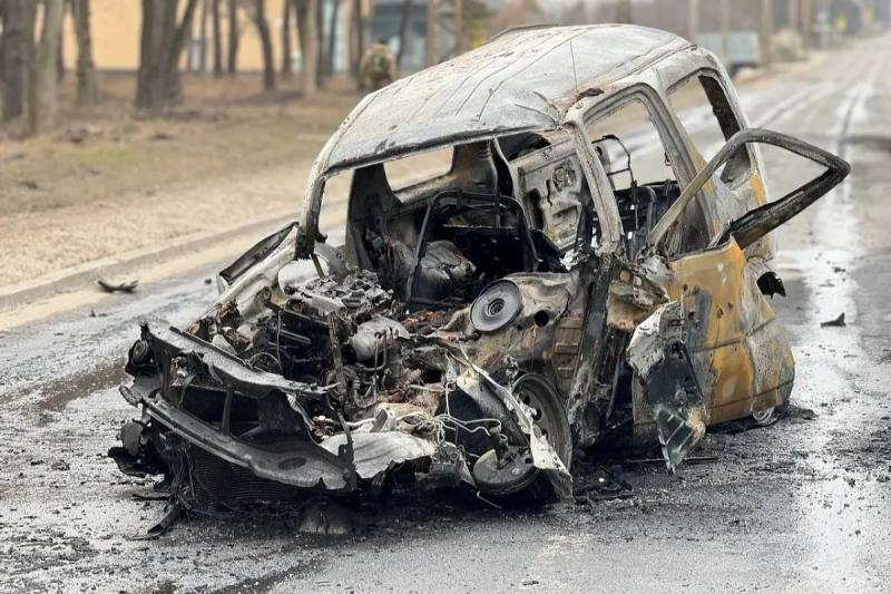 SHOT: Водитель, в чью машину попал снаряд в Белгороде, погиб на глазах у близких
